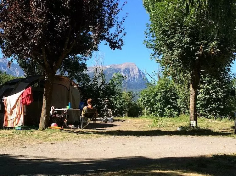 ホテル Camping Les Grillons