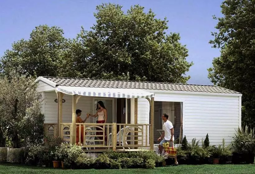 ホテル Camping Les Grillons