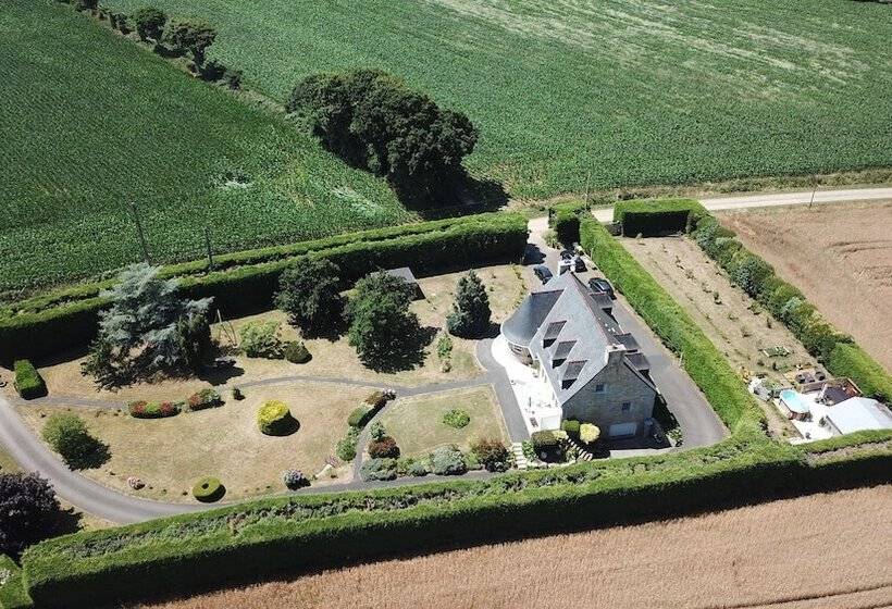 פנסיון L Horizon Holiday Apartment