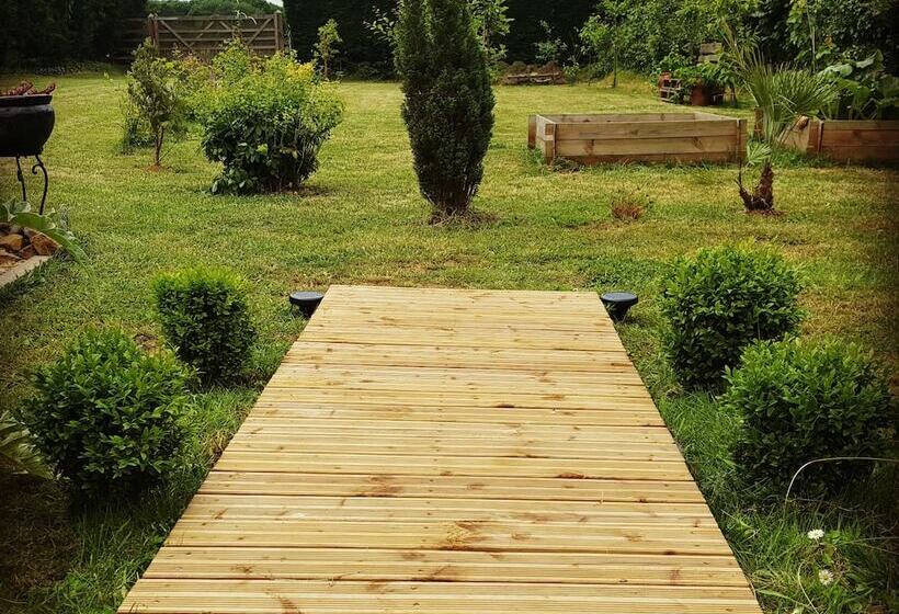 פנסיון L Horizon Holiday Apartment