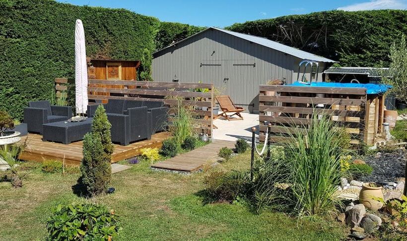 פנסיון L Horizon Holiday Apartment