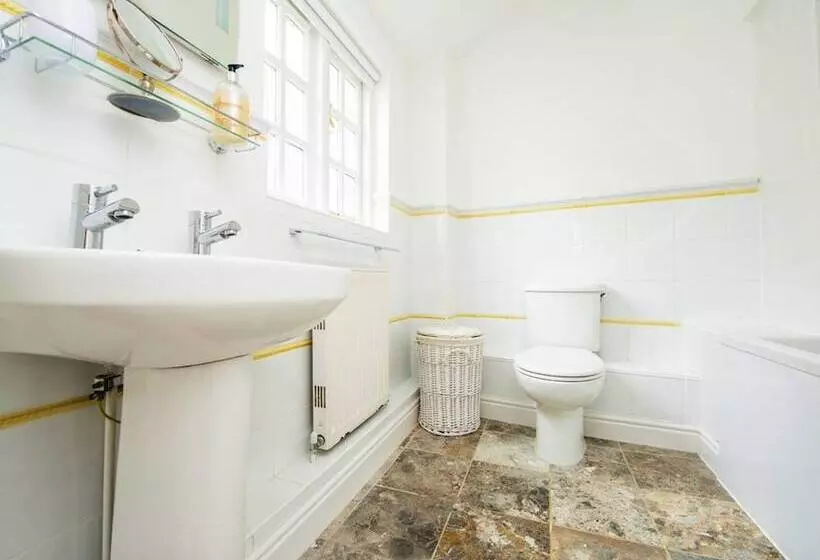 The Apartment Sherborne