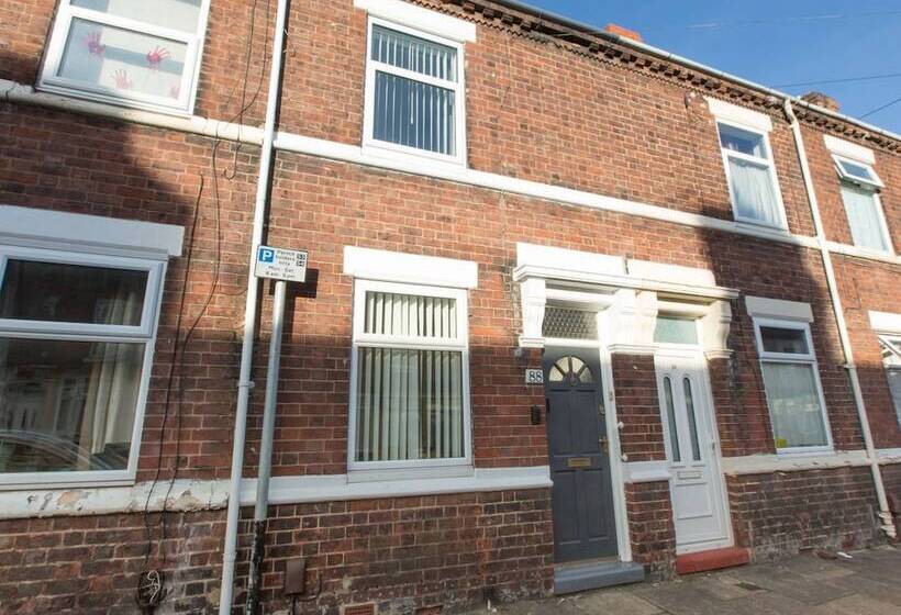 Townhouse @ Newlands Street Stoke