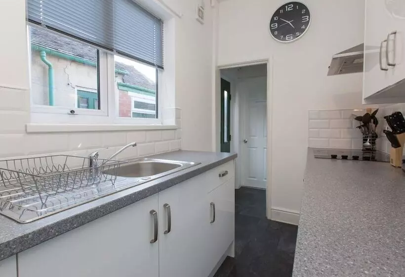 Townhouse @ Newlands Street Stoke