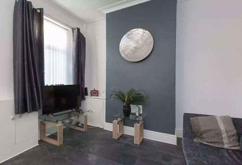 Townhouse @ Newlands Street Stoke