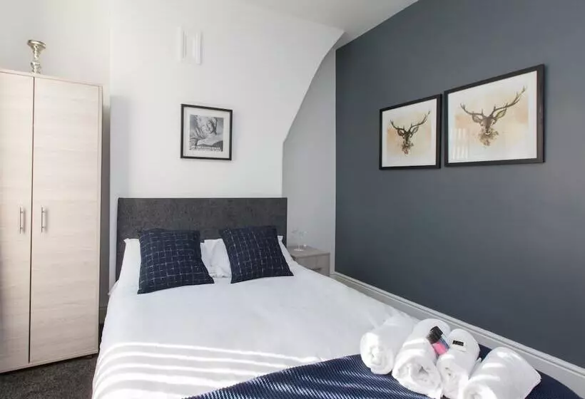 Townhouse @ Newlands Street Stoke