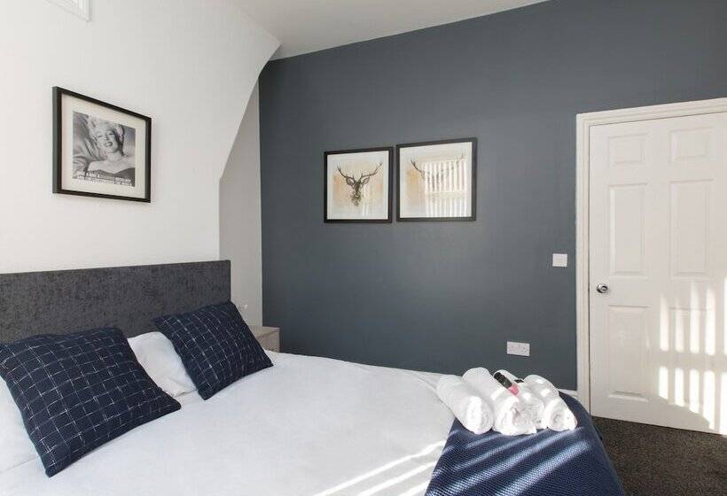 Townhouse @ Newlands Street Stoke