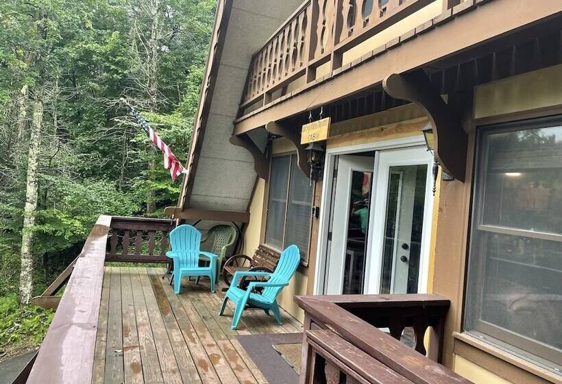 Unforgettable Dreams