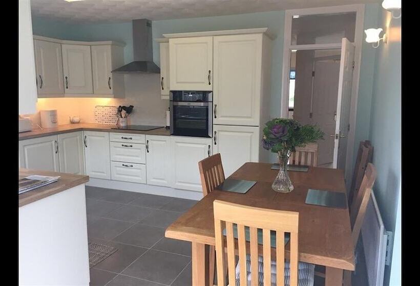 Windrose 7 Liffock Avenue Castlerock