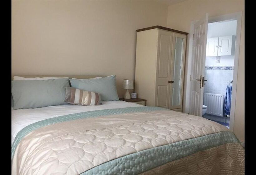 Windrose 7 Liffock Avenue Castlerock