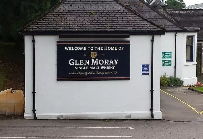 Carden Holiday Cottages