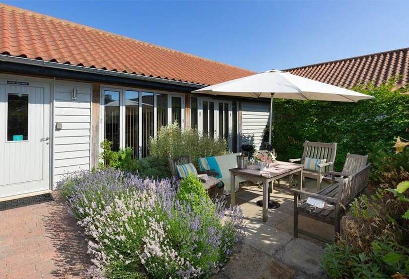 Lackford Lakes Barns