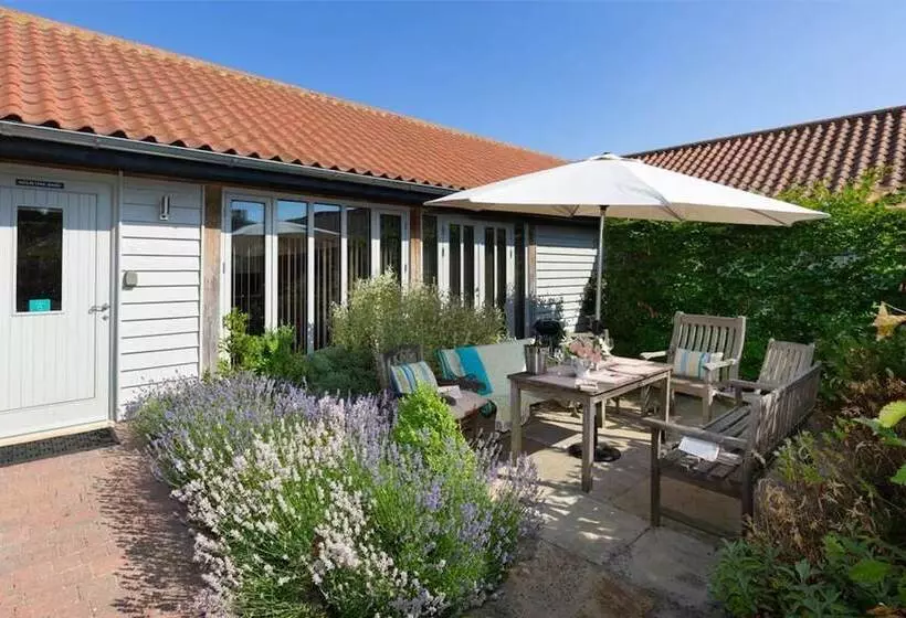 Lackford Lakes Barns