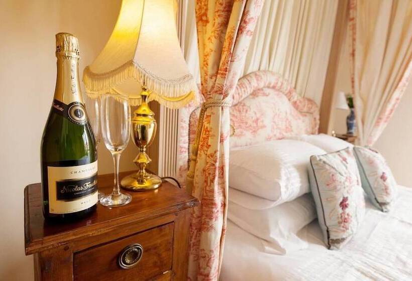 Lackford Lakes Barns