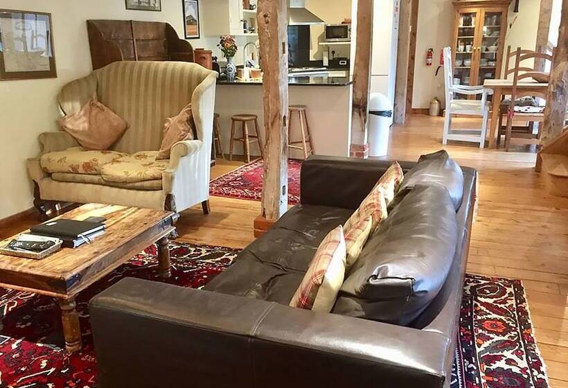 Lackford Lakes Barns