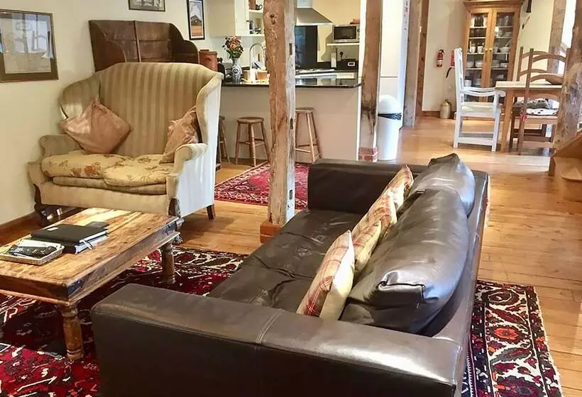 Lackford Lakes Barns