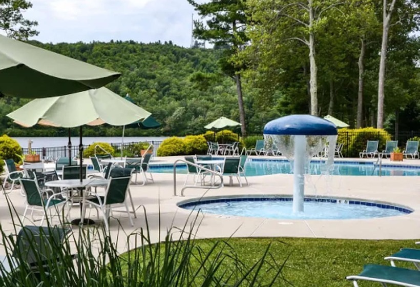 Cozy Pocono Mountain Escape