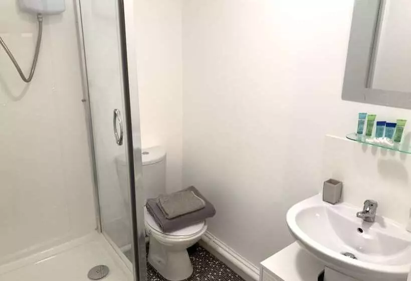 Grand Central Budget Modern Apartments