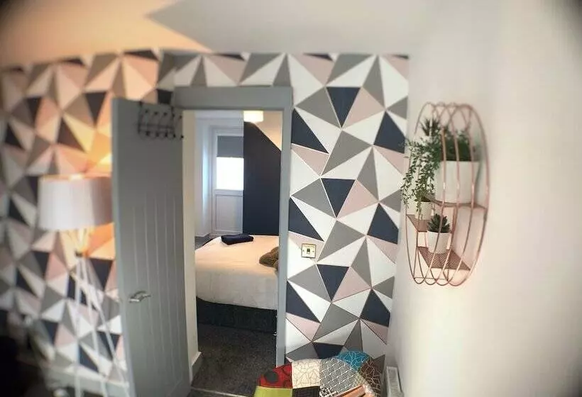 Grand Central Budget Modern Apartments