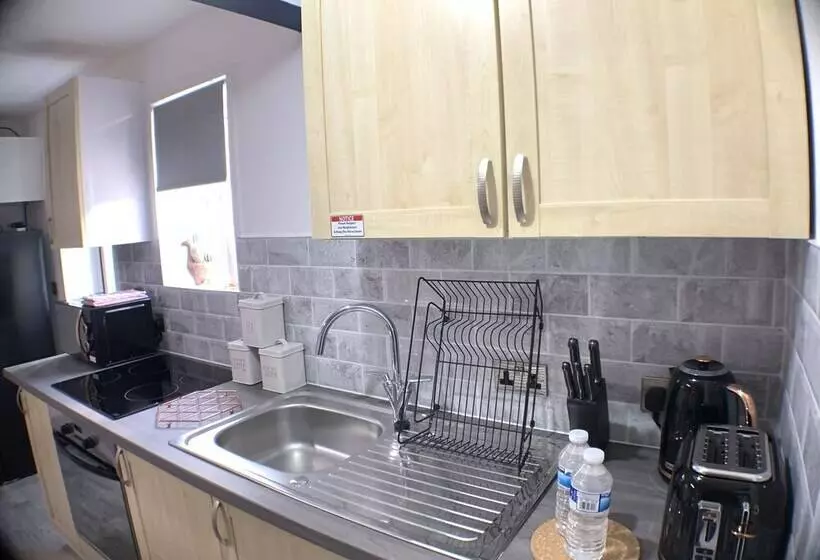 Grand Central Budget Modern Apartments