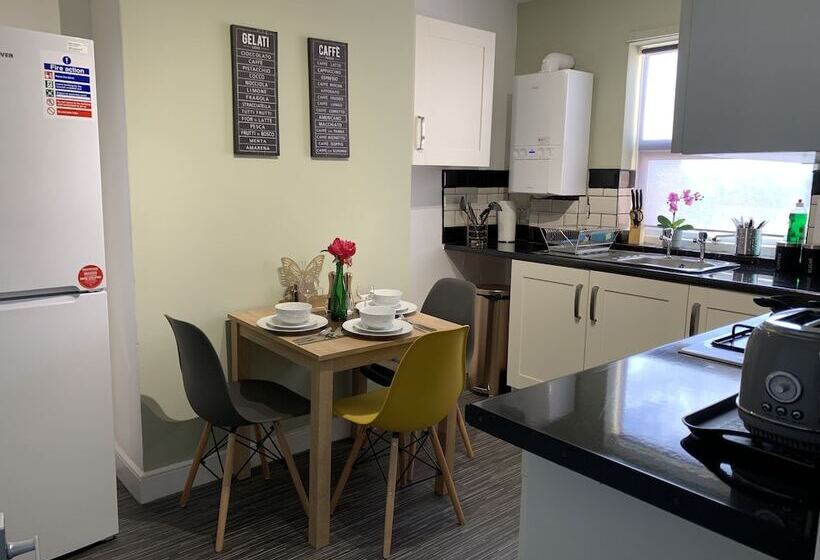 بنسيون Buccleuch Apartment