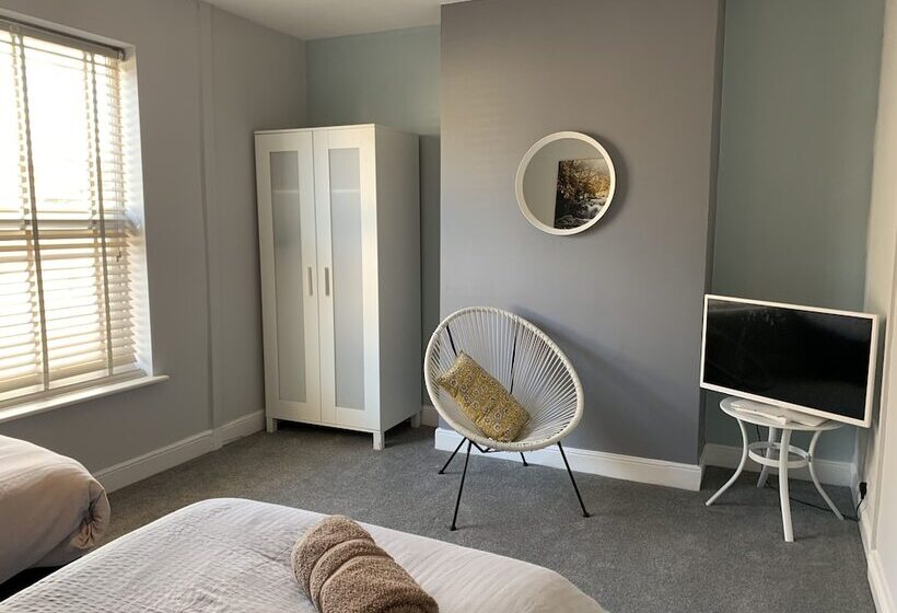 بنسيون Buccleuch Apartment