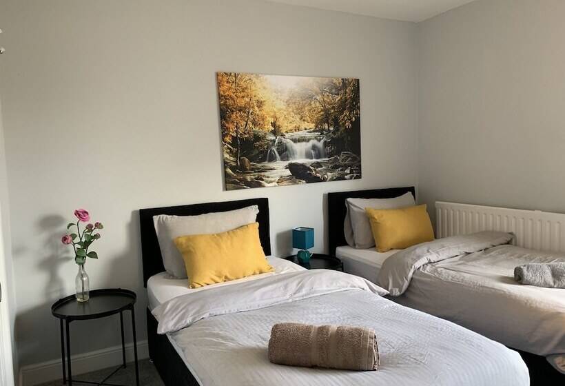 بنسيون Buccleuch Apartment