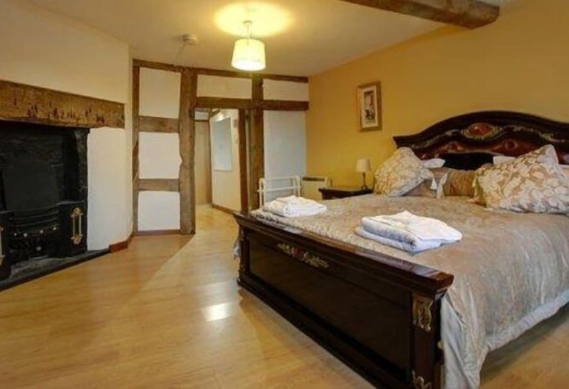 펜션 Severn Tudor House