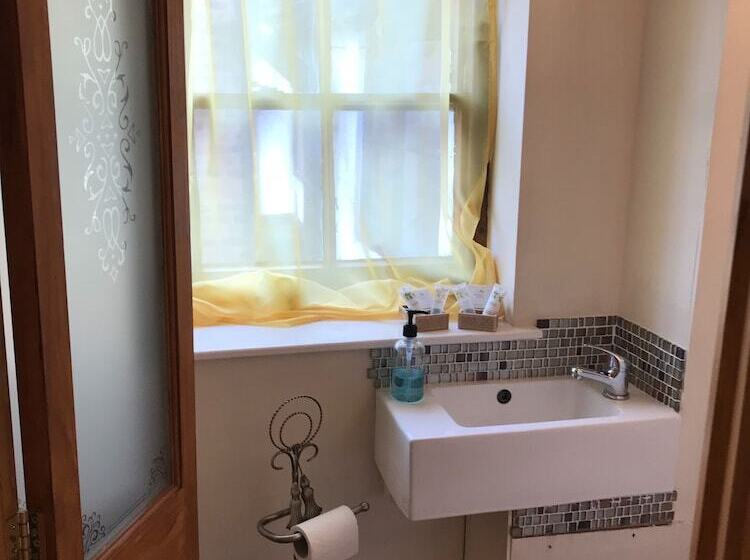 펜션 Severn Tudor House