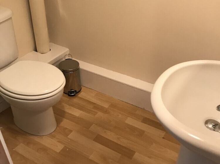 펜션 Severn Tudor House