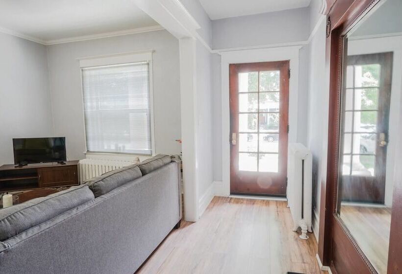 The Colorado Clubhouse In Capitol Hill