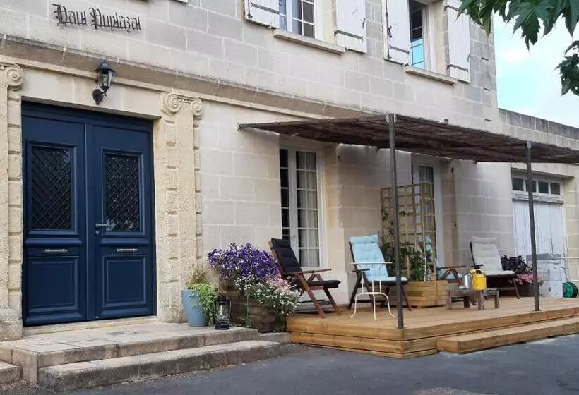 Aamiaismajoitus (B&B) A L Ombre De La Treille  Proche Saint Emilion