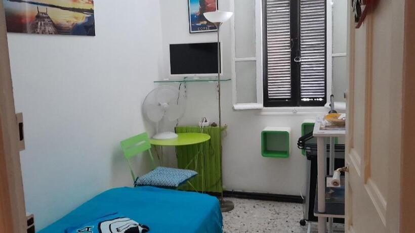 تختخواب و صبحانه Bastia Room