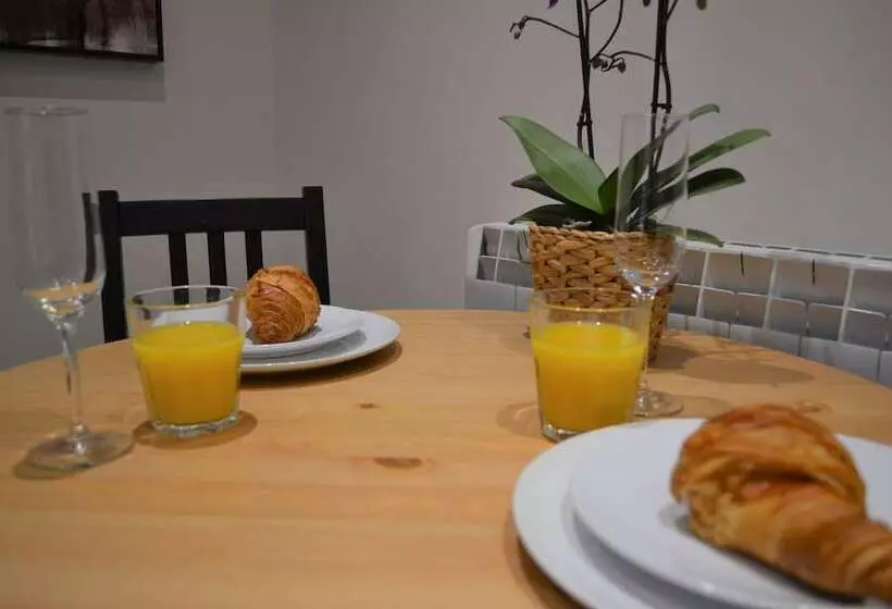 Onpoint Apartments   Deluxe Apartment City Centre Ideal Location!