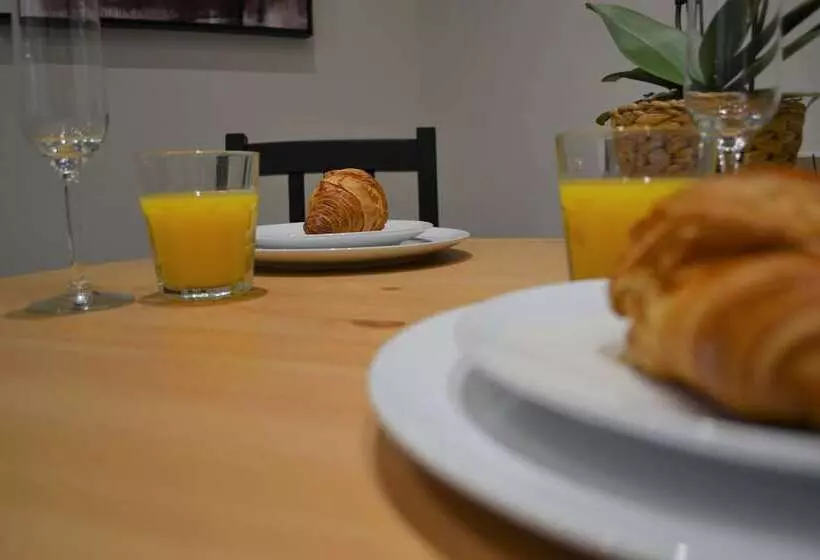 Onpoint Apartments   Deluxe Apartment City Centre Ideal Location!