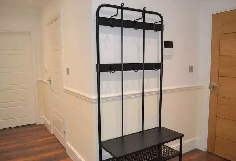 Onpoint Apartments   Deluxe Apartment City Centre Ideal Location!