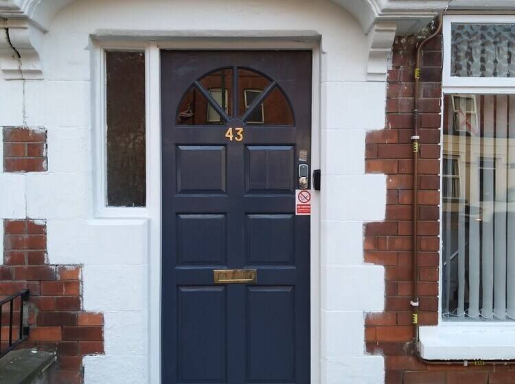 بنسيون Templemore Townhouse