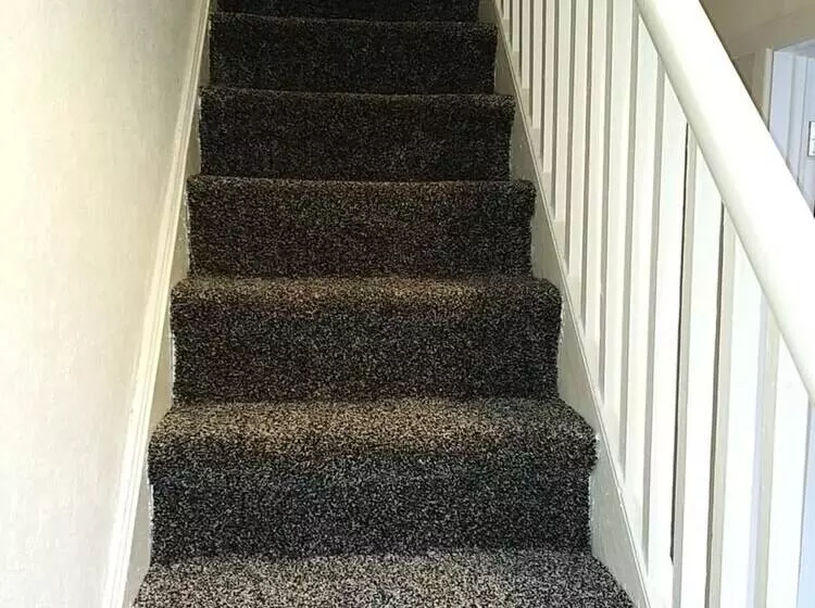 ペンション Templemore Townhouse