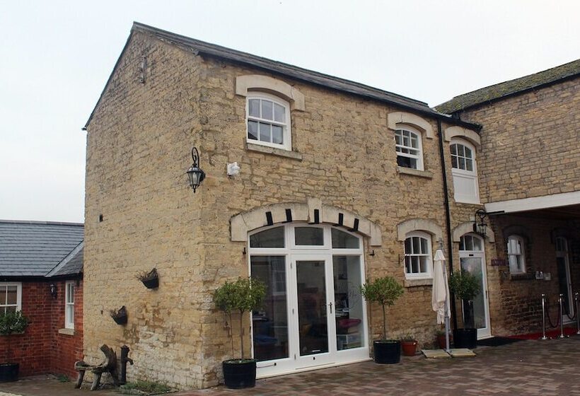 ベッドアンドブレックファースト Potterspury House