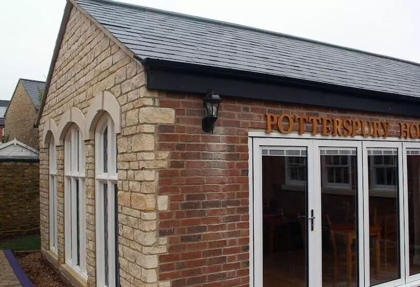 Aamiaismajoitus (B&B) Potterspury House