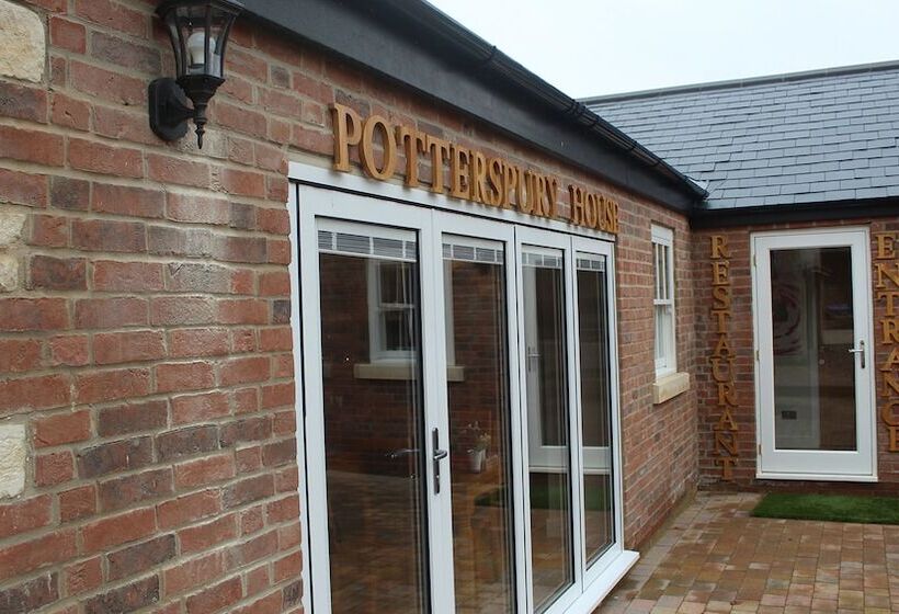 ベッドアンドブレックファースト Potterspury House