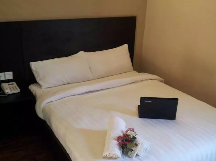 هتل 99 Bandar Klang