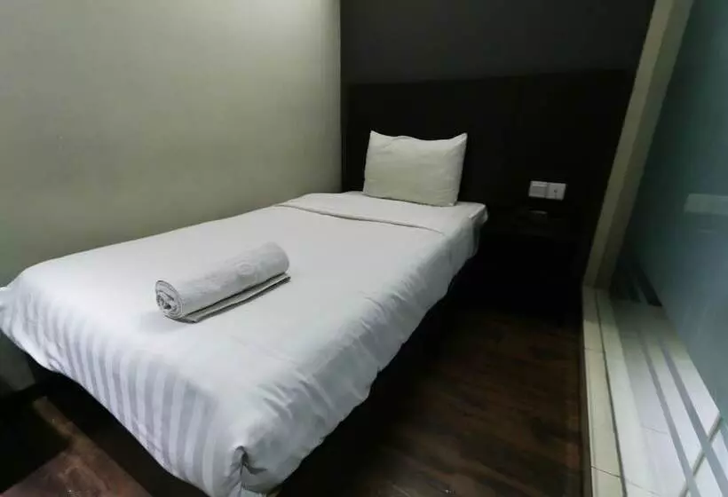 هتل 99 Bandar Klang