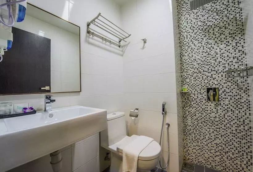 Inhotel Inanam Kota Kinabalu
