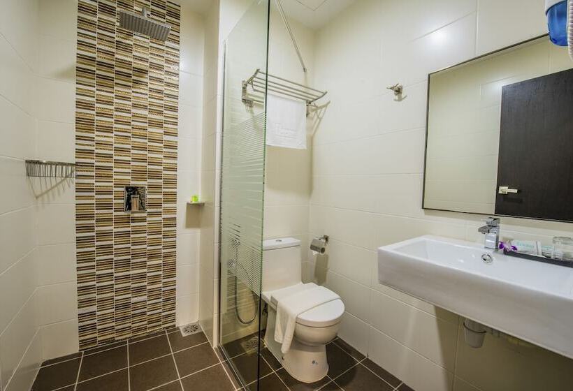 Inhotel Inanam Kota Kinabalu