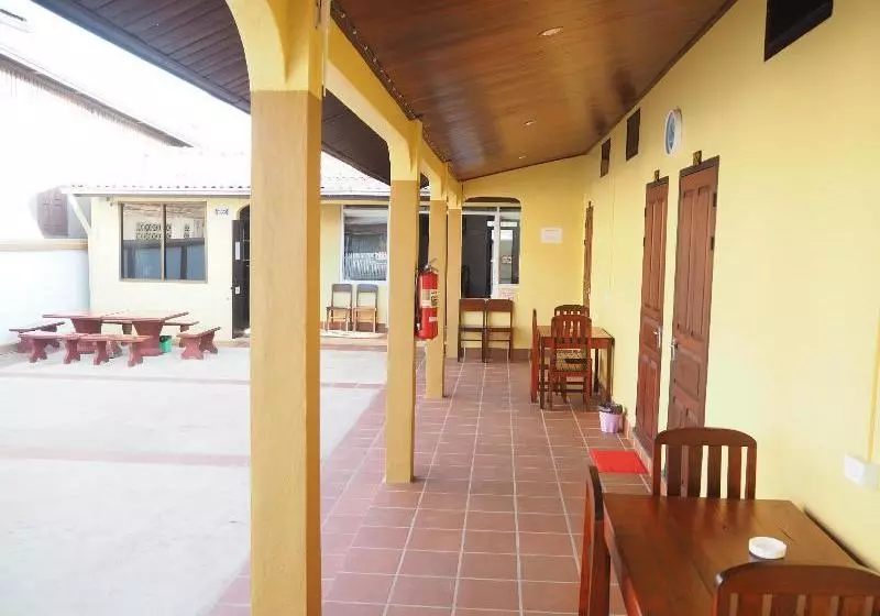 هتل Phonethavy Guesthouse