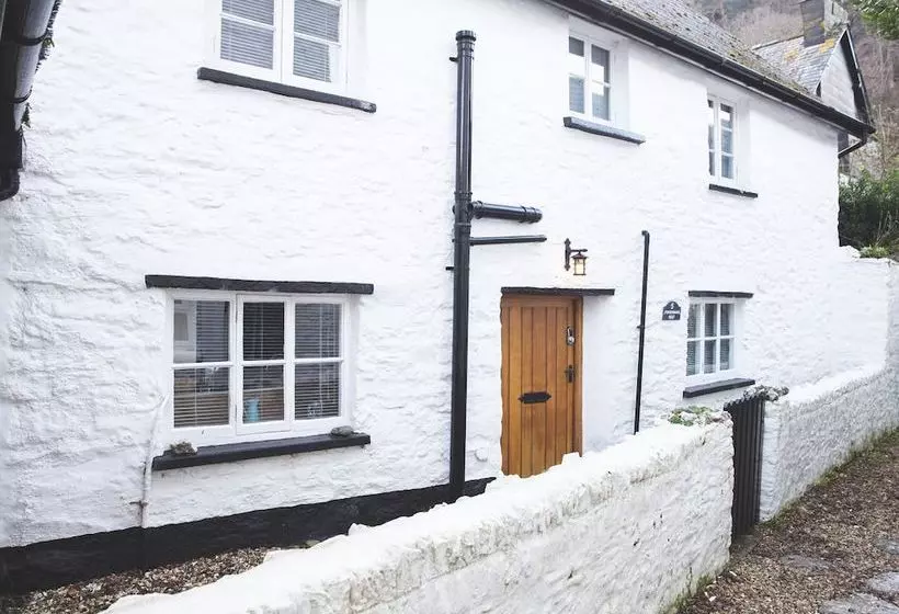 I M Your Host  Fishermans Rest