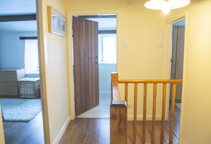 I M Your Host  Fishermans Rest