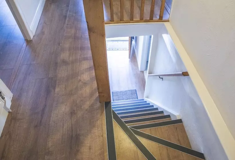 I M Your Host  Fishermans Rest