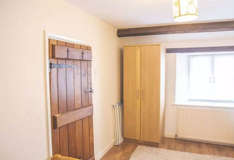 I M Your Host  Fishermans Rest